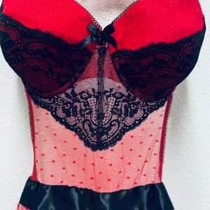 Secret Treasure sleepwear lingerie women’s XL red/black laced